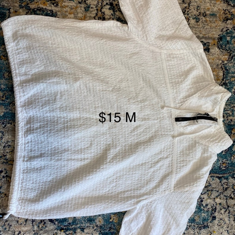 Light Weight Pull Over